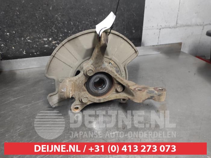 Suzuki Swift Achsschenkel links vorne O692983