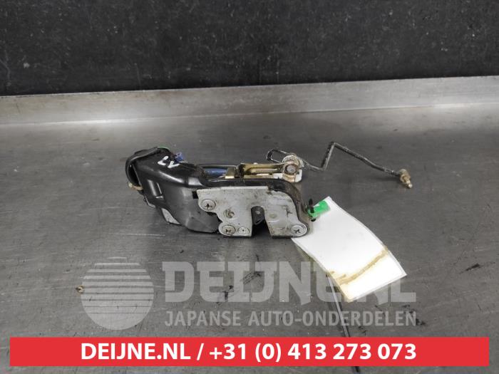 Suzuki Swift Deurslot Mechaniek 4Deurs links-voor O693103