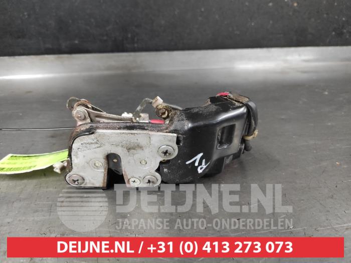 Suzuki Swift Deurslot Mechaniek 4Deurs rechts-voor O693105