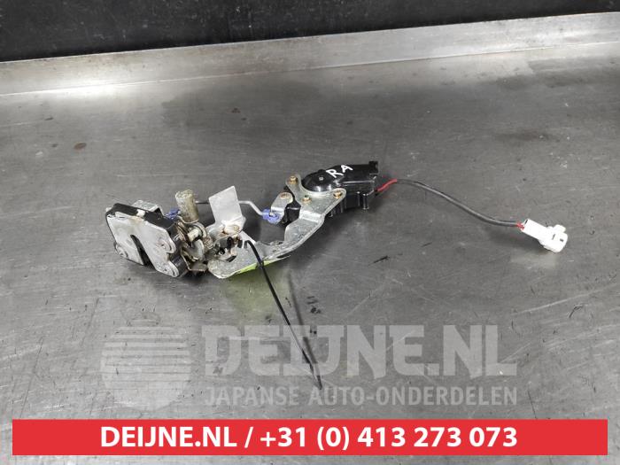 Suzuki Swift Deurslot Mechaniek 4Deurs rechts-achter O693106