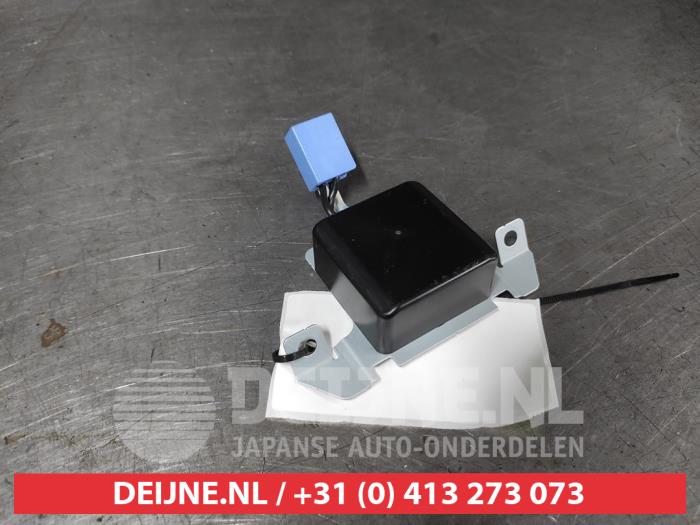 Mazda 3 GPS antenna O693148