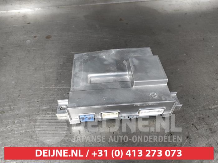 Mazda 3 Radioverstärker O693155