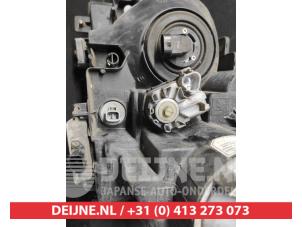 Suzuki Grand Vitara Koplamp rechts O693162 foto 3