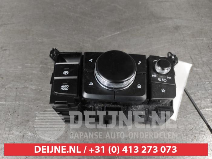 Mazda 3 Regeleinheit Multi Media O693223