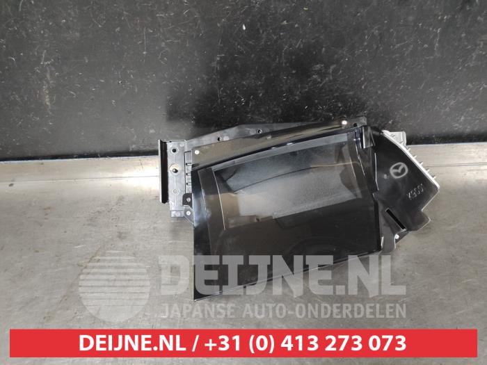 Gebruikte Head-up display Mazda 3 Sport (BP) 2.0 SkyActiv-X M Hybrid 16V Prijs op aanvraag aangeboden door V.Deijne Jap.Auto-onderdelen BV