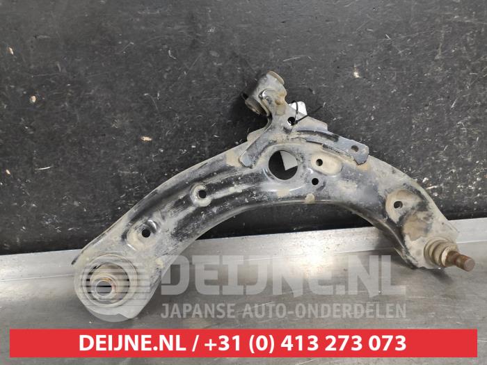 Mazda 3 Front lower wishbone, right O693280