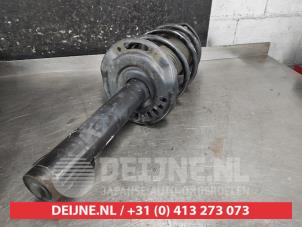 Gebruikte Mac Phersonpoot rechts-voor Mazda 3 Sport (BP) 2.0 SkyActiv-X M Hybrid 16V Prijs op aanvraag aangeboden door V.Deijne Jap.Auto-onderdelen BV