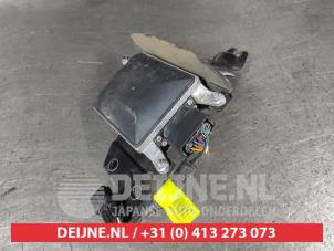 Gebruikte Dode hoek sensor Kia Sorento III (UM) 2.2 CRDi 16V VGT 4x4 Prijs € 100,00 Margeregeling aangeboden door V.Deijne Jap.Auto-onderdelen BV