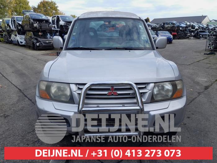 Mitsubishi Pajero Grill O693481