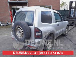 Mitsubishi Pajero Rücklicht rechts O693492 foto 3