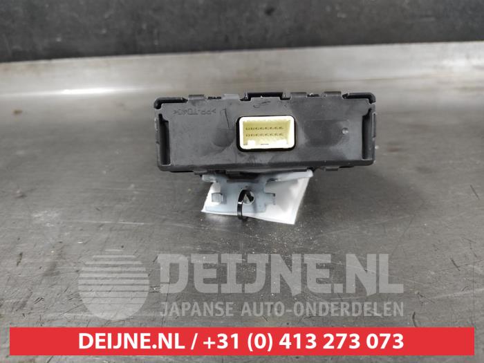 Gebruikte Koeling Module Nissan Leaf (ZE0) Leaf Prijs op aanvraag aangeboden door V.Deijne Jap.Auto-onderdelen BV