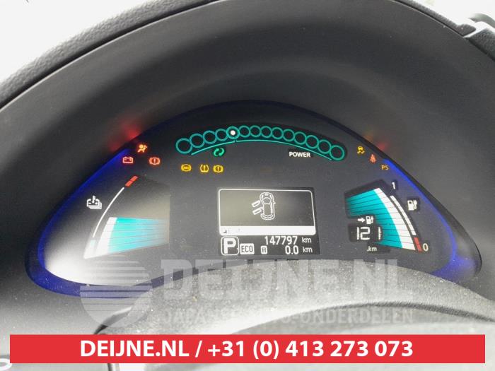 Nissan Leaf Instrumentenbrett O693612