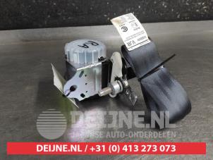 Nissan Leaf Rear seatbelt, right O693630 photo 3