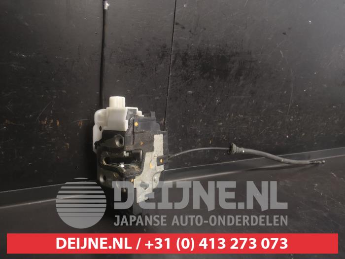 Kia Ceed Deurslot Mechaniek 4Deurs links-achter O693652