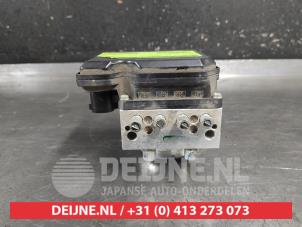 Nissan Leaf ABS pump O693636 photo 2