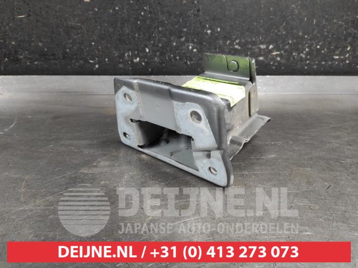 Nissan Leaf Bumpersteun links-voor O693708
