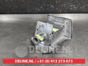 Nissan Leaf Front bumper bracket, left O693708 photo 2