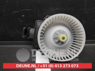 Suzuki SX-4 Heating and ventilation fan motor O693858 photo 2