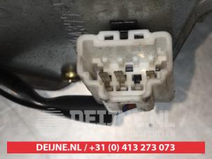 Nissan 350 Z Ruitenwissermotor achter O301095 foto 3