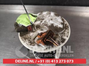 Suzuki Swift Brandstofpomp Mechanisch O693889 foto 2