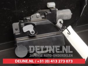 Toyota Yaris Cross Tailgate lock mechanism O693990 photo 2