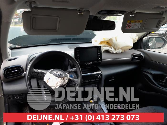Toyota Yaris Cross Sonnenblende O694069