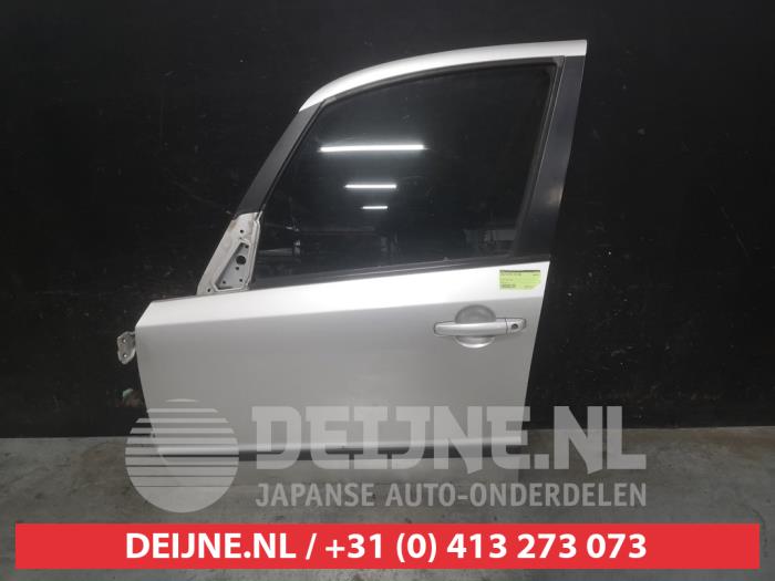 Suzuki SX-4 Portier 4Deurs links-voor O694114