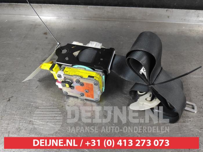 Toyota Verso Veiligheidsgordel links-voor O694123