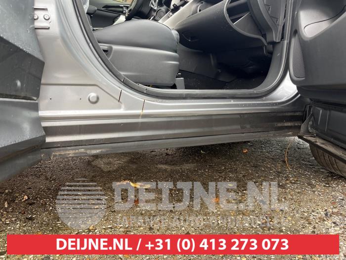 Mitsubishi Eclipse Cross Side skirt, right O694263