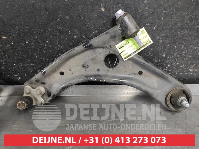 Toyota Yaris Cross Draagarm onder links-voor O694642