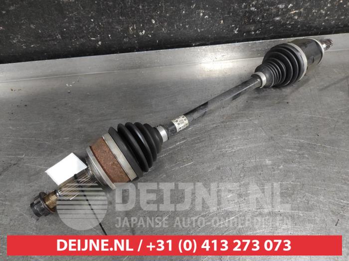 Toyota Yaris Cross Antriebswelle links vorne O694645
