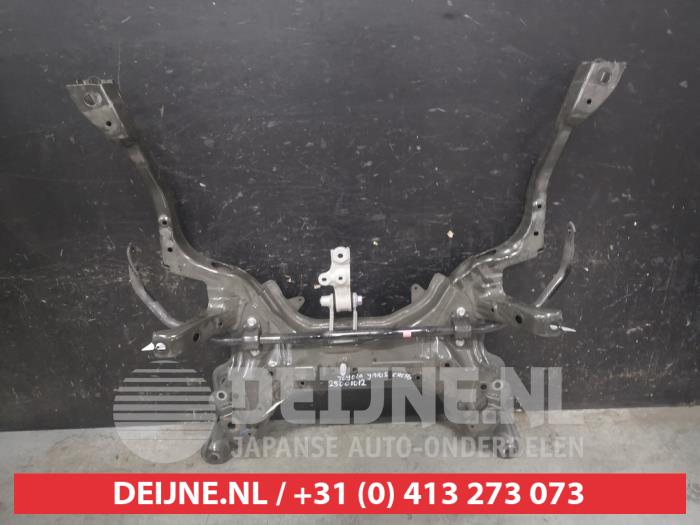 Gebruikte Subframe Toyota Yaris Cross (PB1/PJ1) 1.5 12V Hybrid 115 Prijs € 550,00 Margeregeling aangeboden door V.Deijne Jap.Auto-onderdelen BV