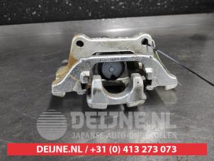 Gebruikte Remklauw (Tang) rechts-achter Toyota Yaris Cross (PB1/PJ1) 1.5 12V Hybrid 115 Prijs € 150,00 Margeregeling aangeboden door V.Deijne Jap.Auto-onderdelen BV