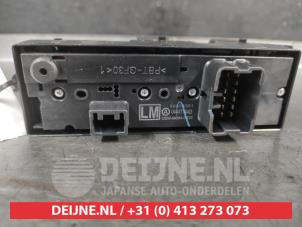 Mitsubishi Space Star Multi-functional window switch O694963 photo 2