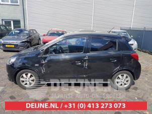 Mitsubishi Space Star Türscheibe 4-türig links vorne O694964 foto 2