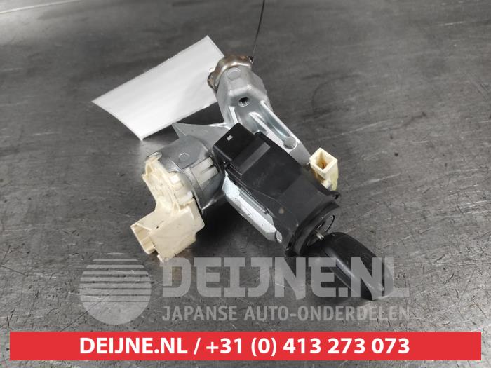Toyota Yaris Zündschloss+Schlüssel O695034