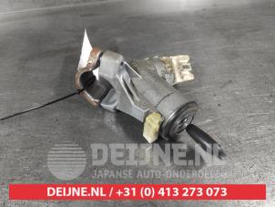 Toyota Yaris Ignition lock + key O695034 photo 2