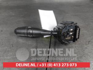 Mitsubishi Colt Ruitenwis Schakelaar O695057 foto 2