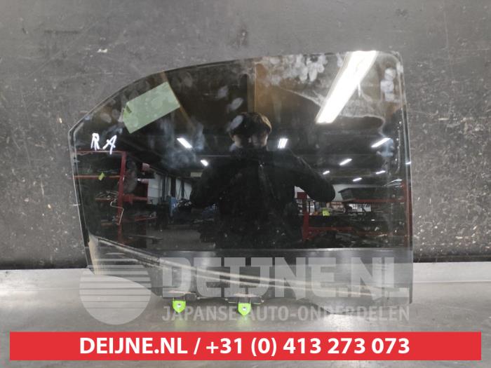 Toyota Yaris Rear door window 4-door door, rear right O695131
