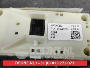 Kia Niro Combischakelaar ramen O695151 foto 2