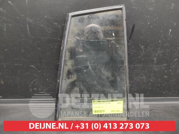 Daihatsu Cuore Driehoeks Ruit rechts-achter O695172