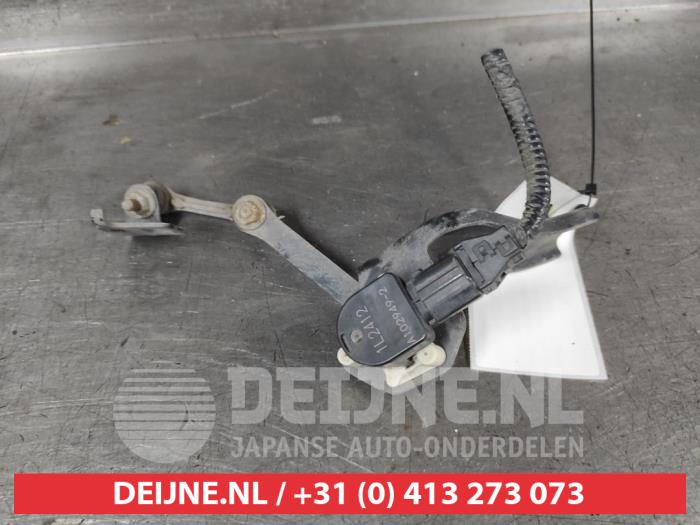 Toyota Yaris Cross Xenon hoogteregelaar O695226