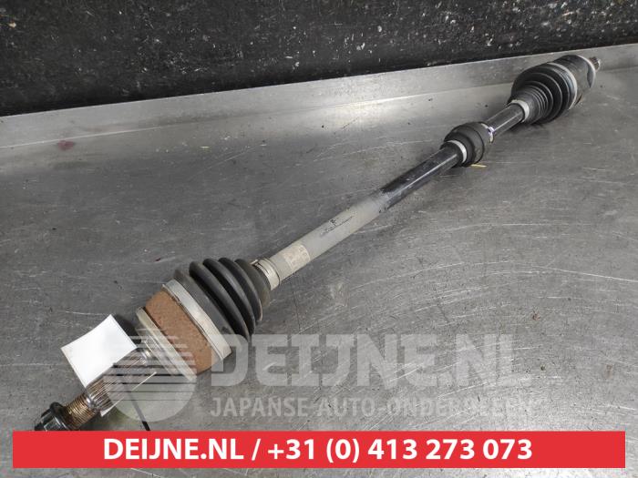 Toyota Yaris Cross Aandrijfas rechts-voor O695273