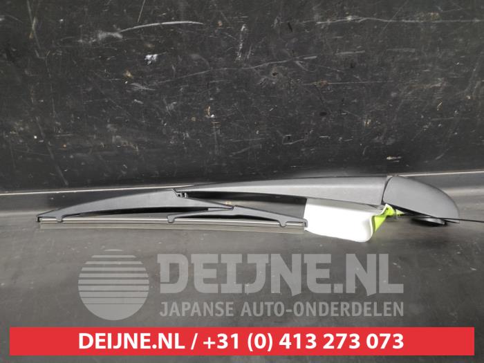Toyota Aygo X Ruitenwisserarm achter O695286
