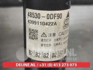 Toyota Yaris Cross Stoßdämpfer links hinten O695297 foto 2