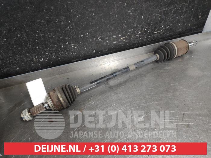 Gebruikte Aandrijfas links-achter Honda CR-V (RE/RM) 2.4 16V Prijs € 50,00 Margeregeling aangeboden door V.Deijne Jap.Auto-onderdelen BV