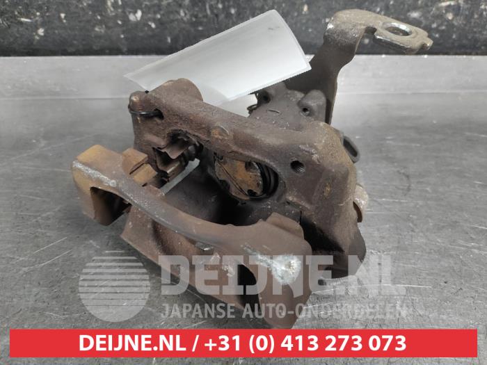 Toyota Auris Remklauw (Tang) links-achter O695432