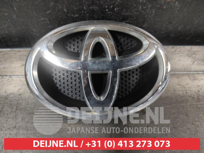 Toyota Auris Embleem O695439