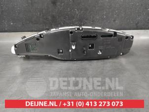 Toyota Verso Tacho - Kombiinstrument KM O695581 foto 2