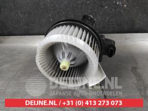 Toyota Verso Kachel Ventilatiemotor O695584 foto 2